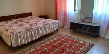 Фото номера Стандартный трехместный номер Проживание в семье Комнаты в частном доме г. Гудаута 35