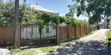 Фото номера Стандартный трехместный номер Проживание в семье Комнаты в частном доме г. Гудаута 19
